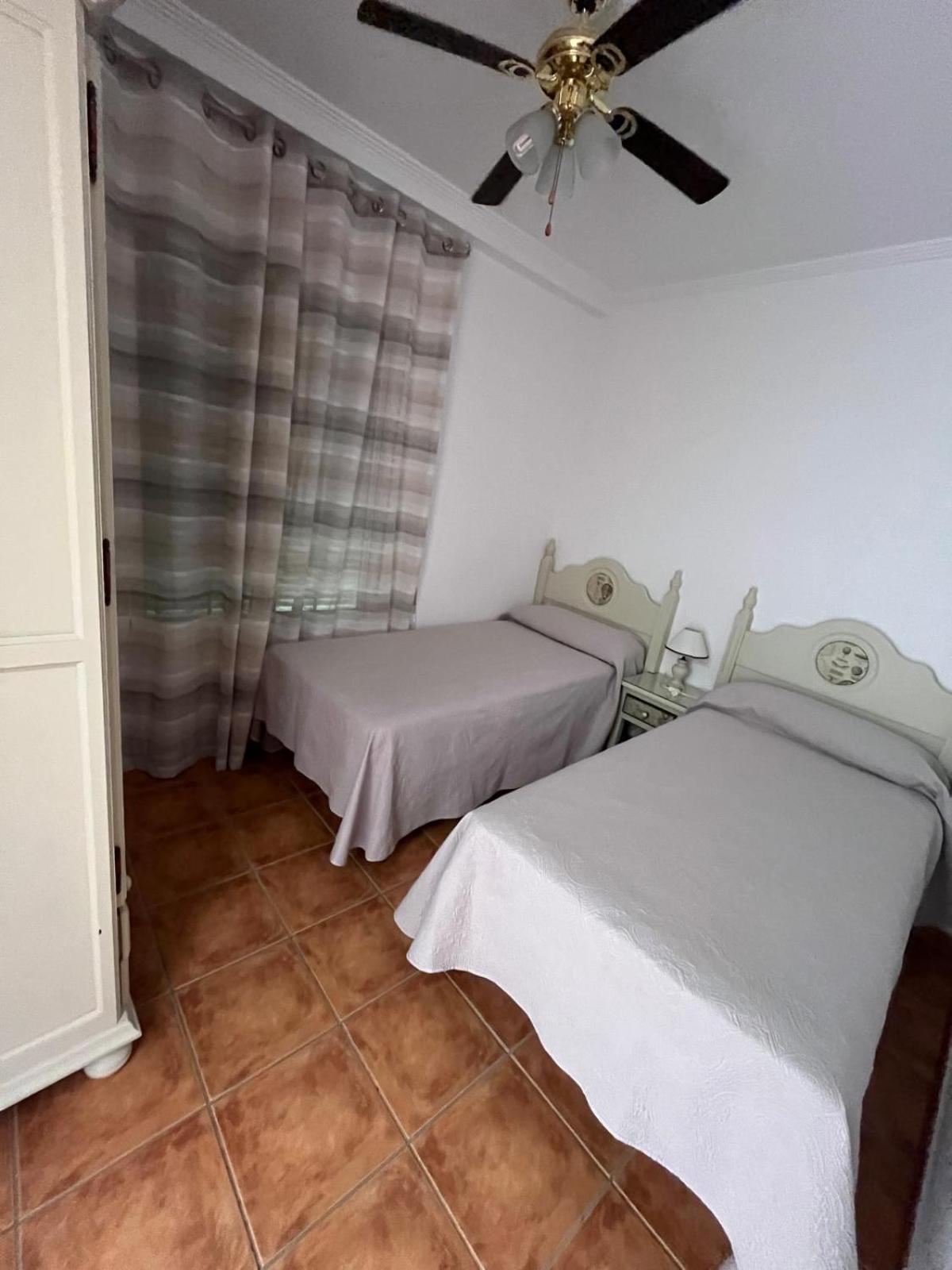 Apartamentos Turisticos Paraiso Andaluz Isola Cristina Esterno foto