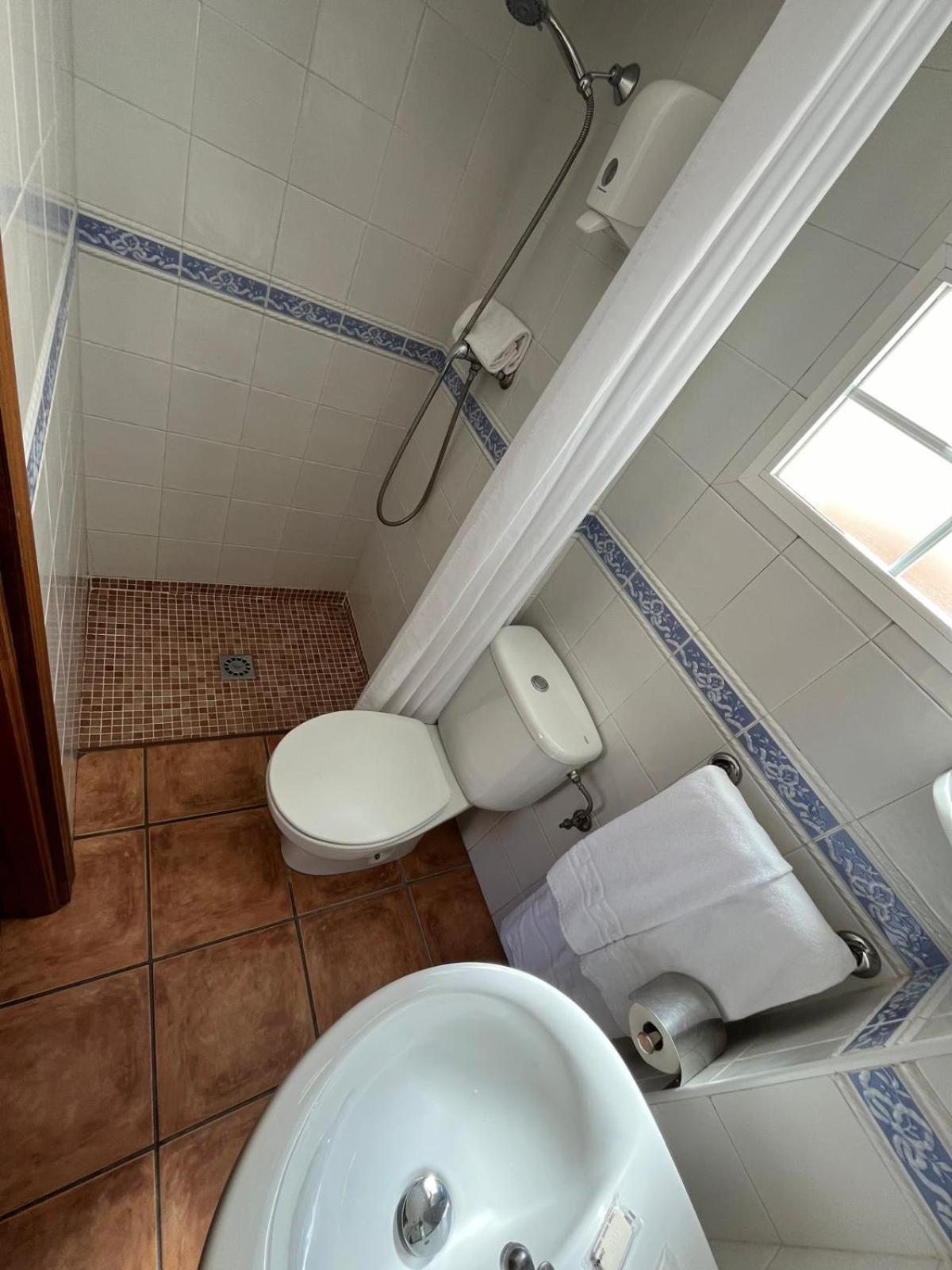 Apartamentos Turisticos Paraiso Andaluz Isola Cristina Esterno foto